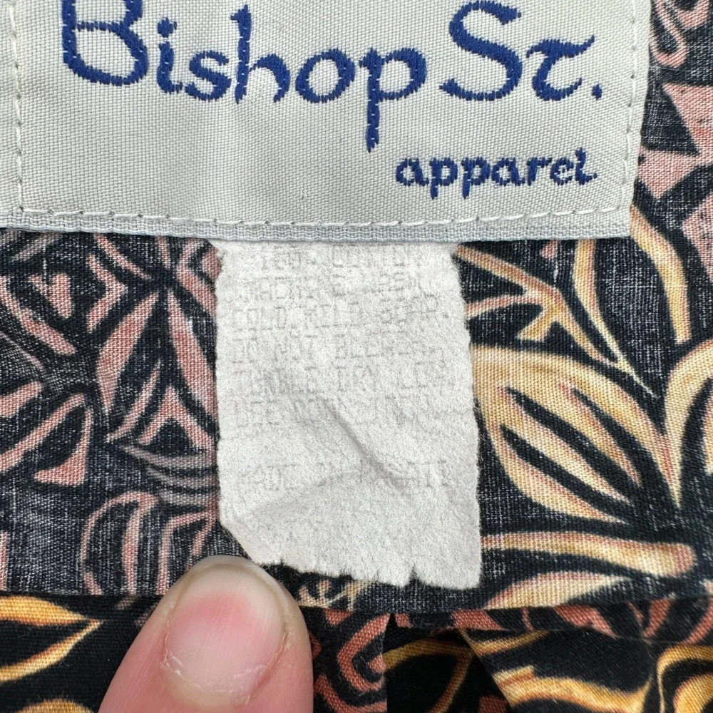 Vintage Bishop St Apparel Mens XL Hawaiian Shirt Cotton Tropical Made in Hawaii - Picture 6 of 6